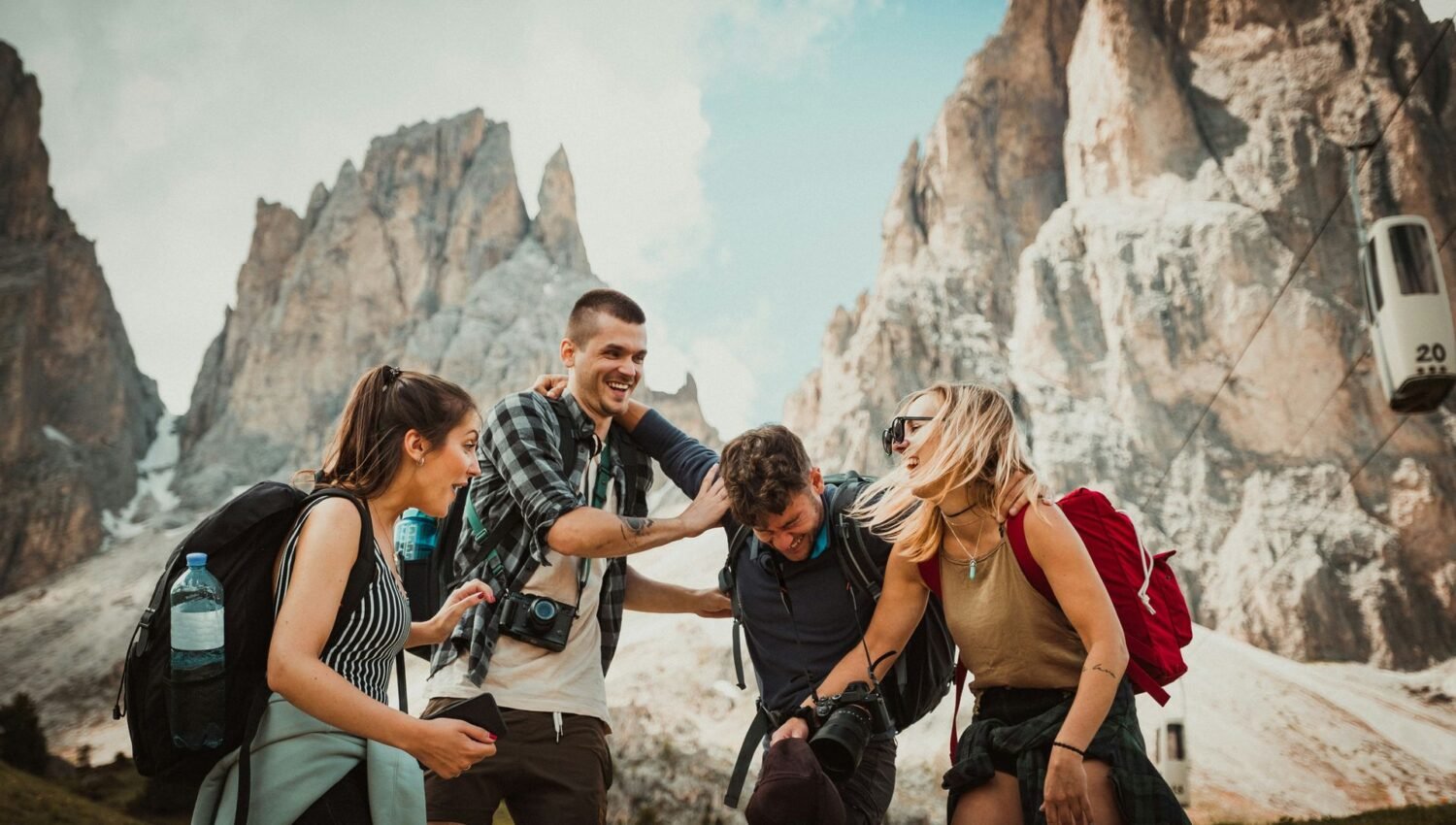 How to Travel on a Tight Budget Without Compromising Comfort